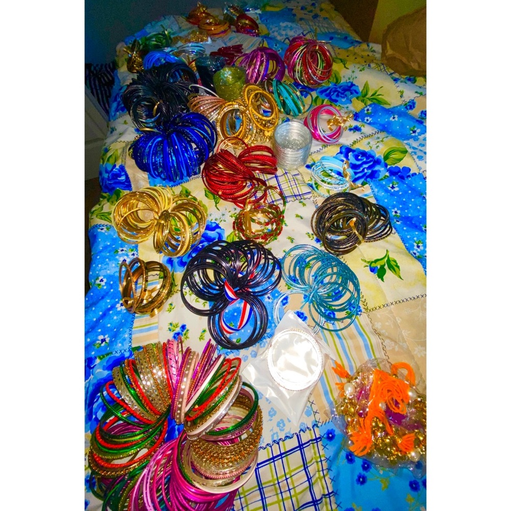 Assorted Bangles. - image 2